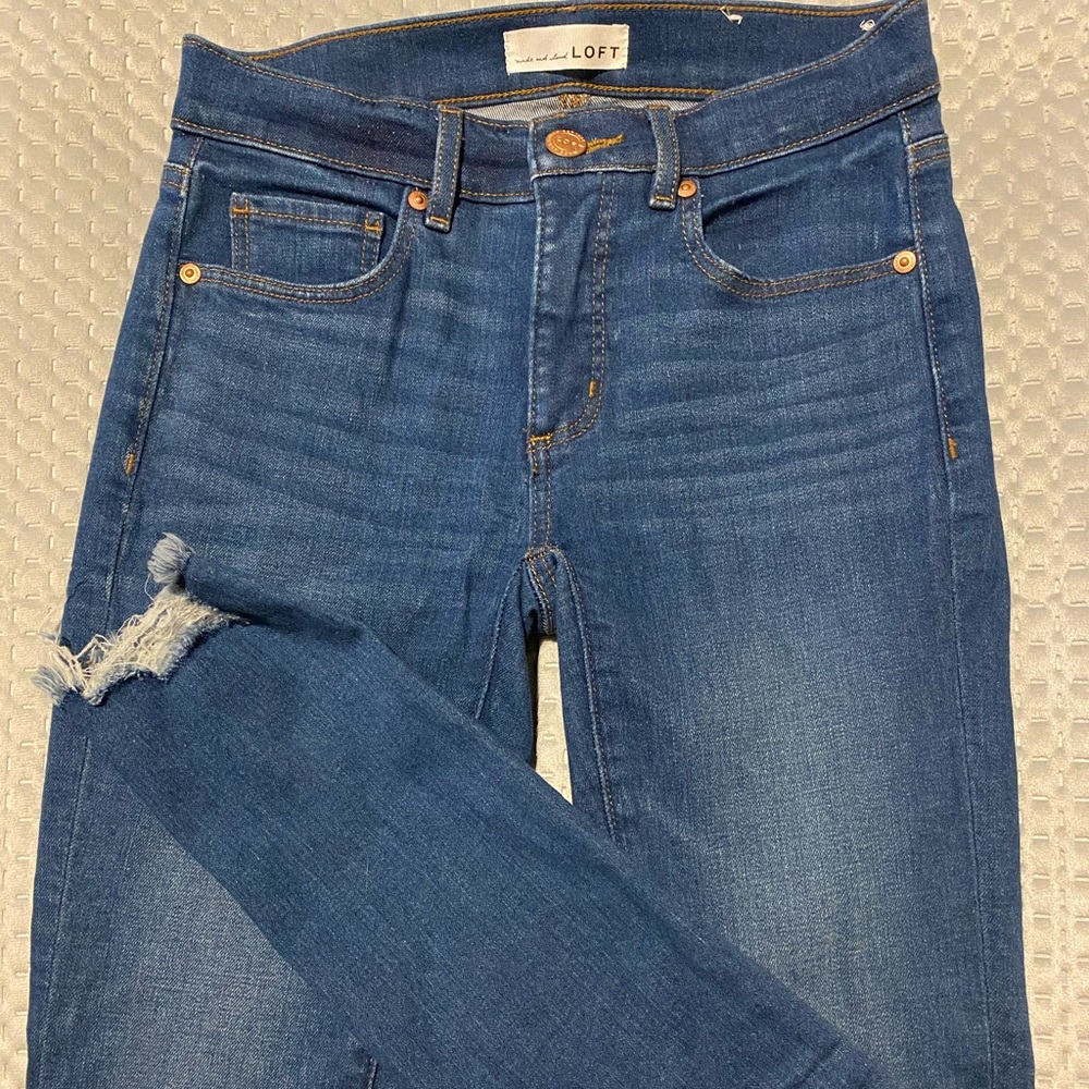 LOFT light wash skinny jeans
